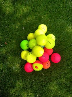 65 Cleaned Golf Balls – Premium Brands & Neon Colors