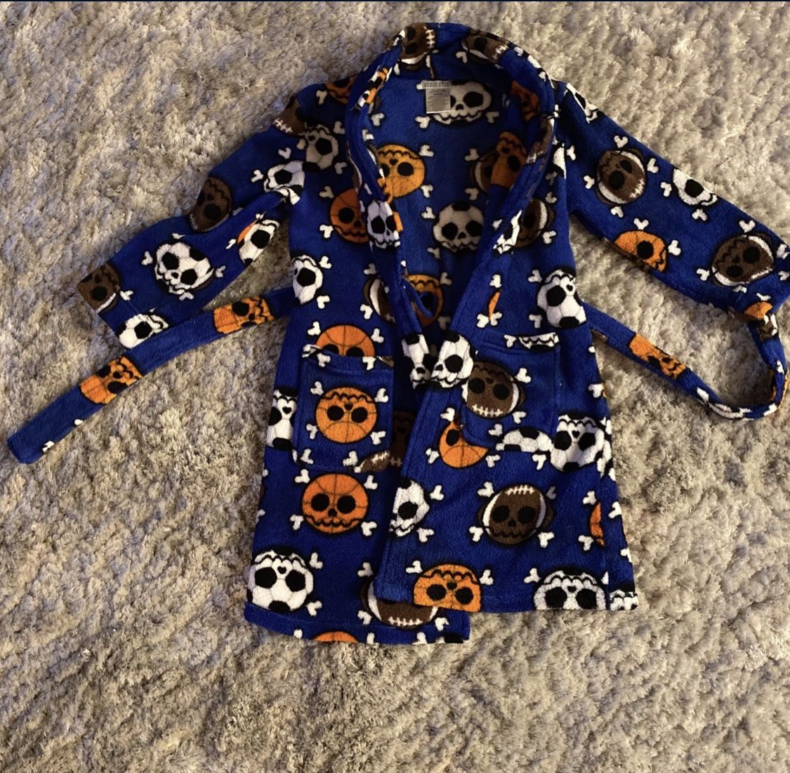 Warm Robe Size 7-8 Like New Condition Pj Boys