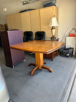 4’ by 4’ wood table