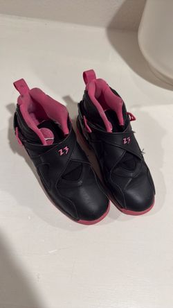 Girls shoes