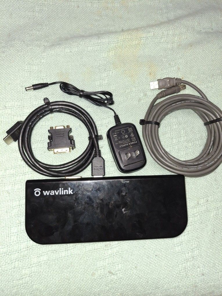 The Wavlink USB 3.0 Universal Dual Display Docking Station