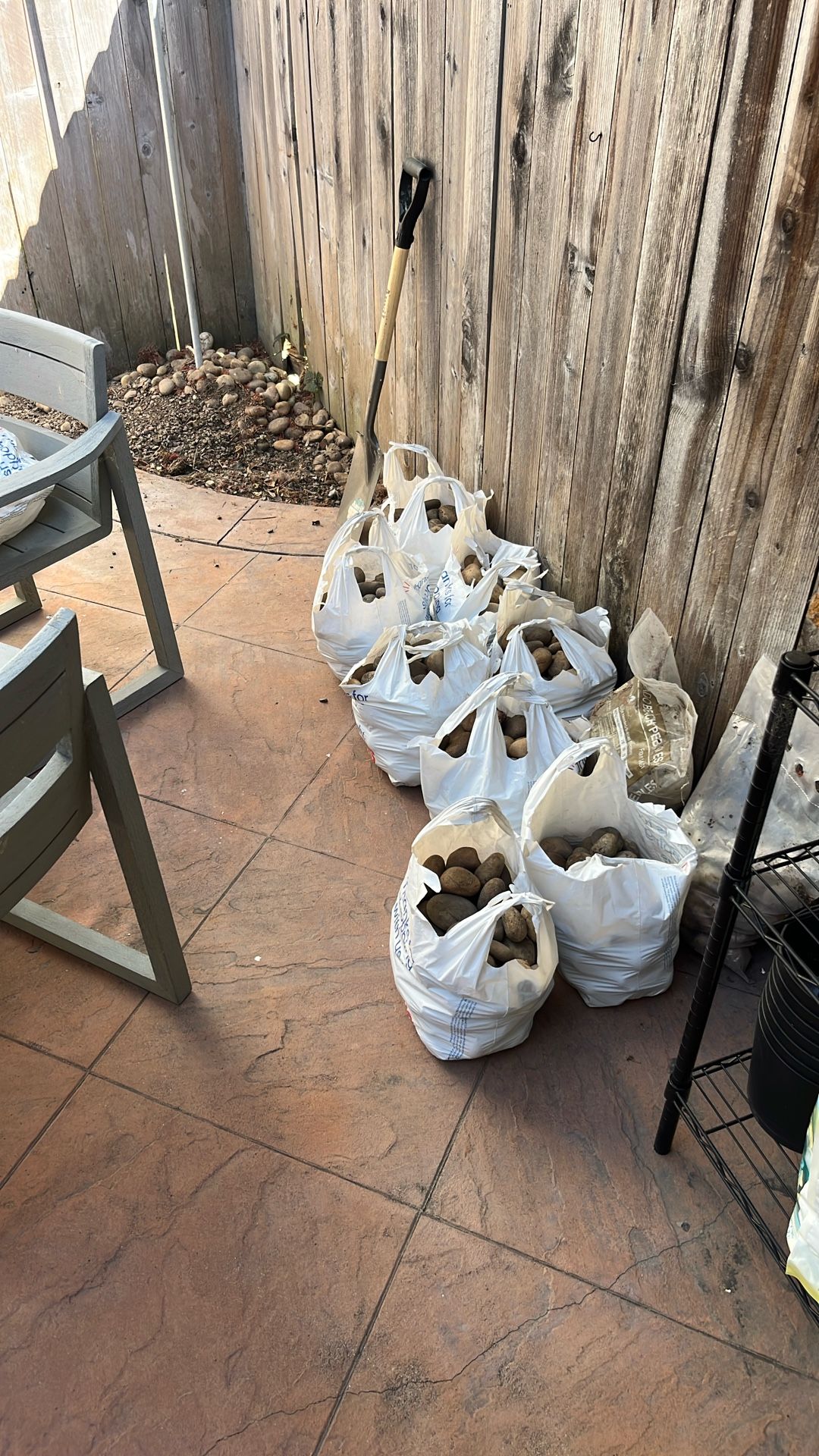 Read Description Driveway/back Yard Pebbles
