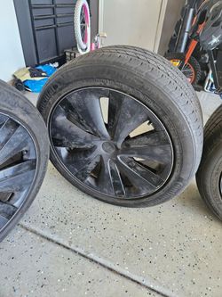 Tesla rims with tires