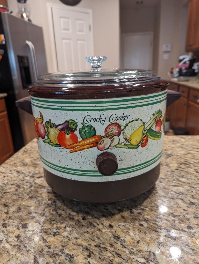 Vintage Farberware Crock-R-Cooker Model 268 Crock Pot Slow Cooker 5 Quart Brown W Vegetable Design