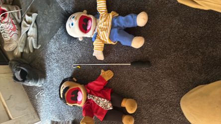 Hand puppets