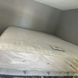 Set King Sizes Mattress And Box Spring 