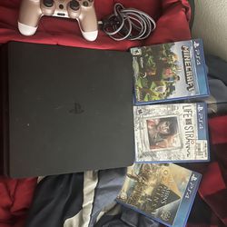 PS4 w Controller And 3 Games.
