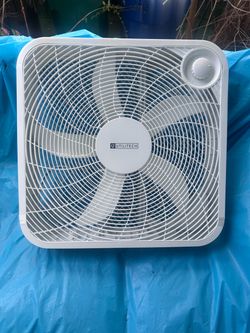 Utilitech White Box Fan