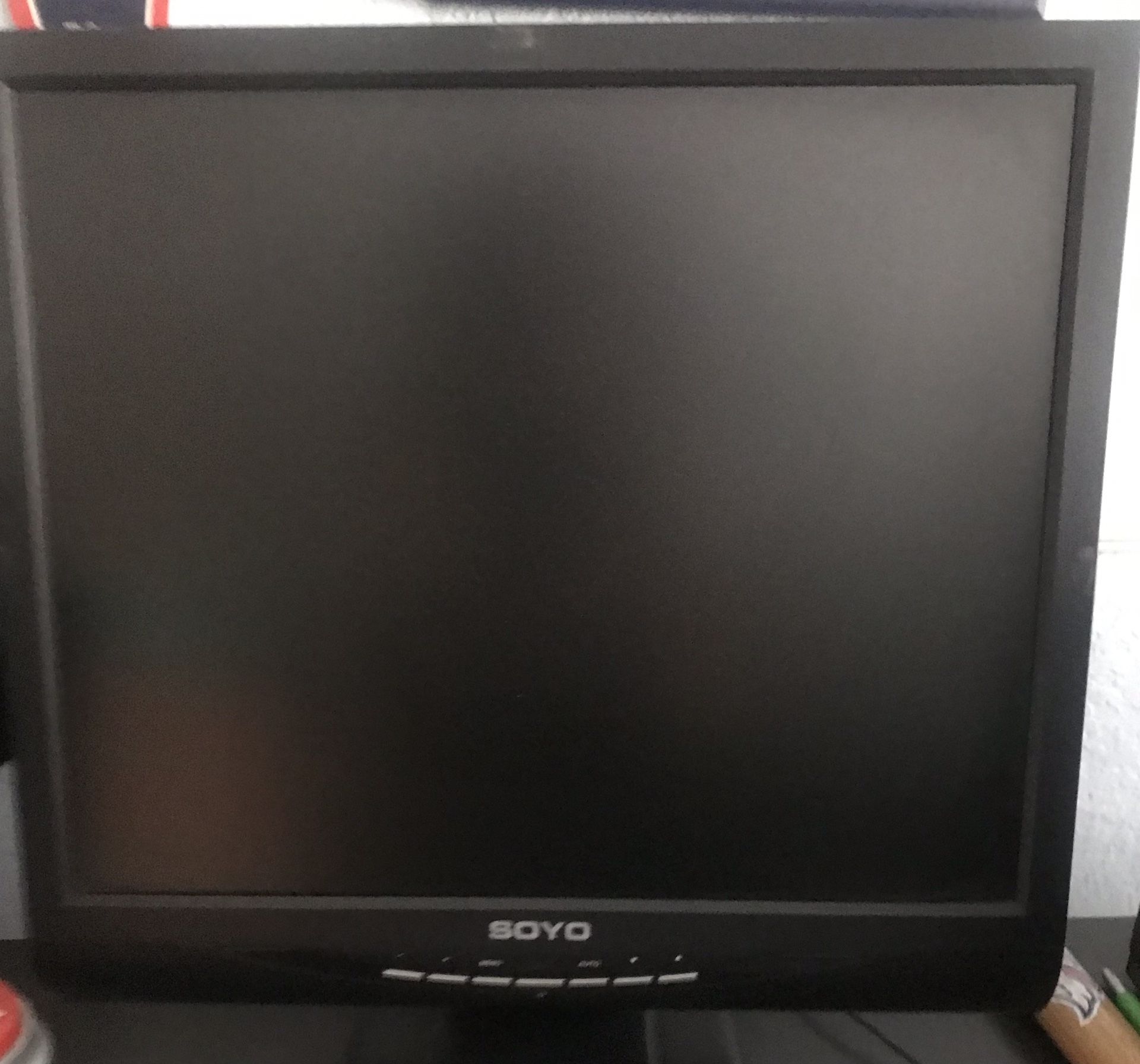 19 Inch Computer Monitor