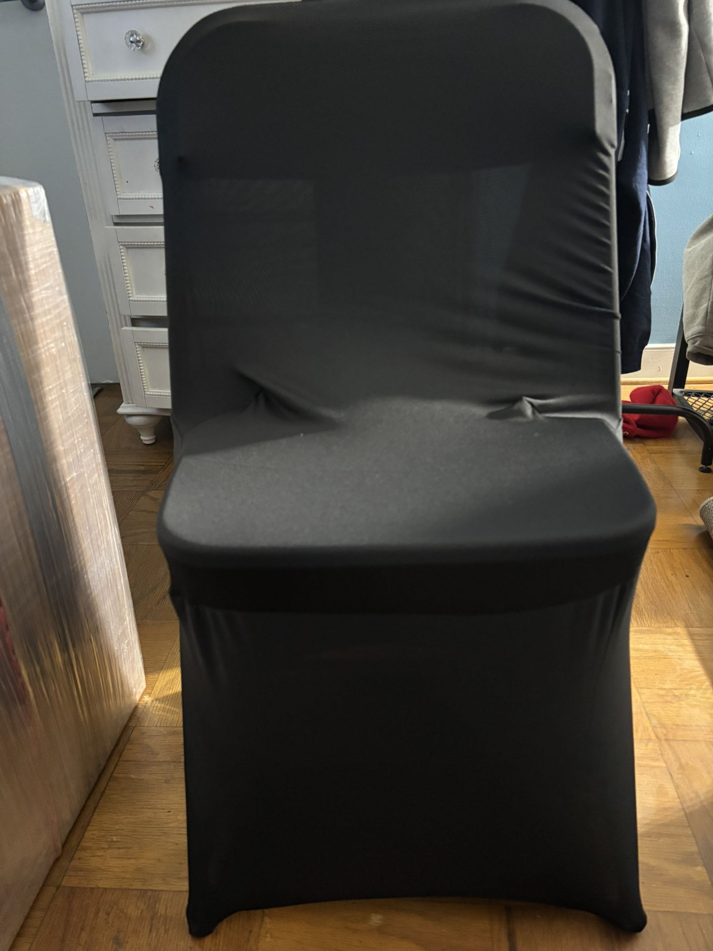 27 Fundas Elásticas Para Sillas Y 5 Manteles Para Mesa Redonda