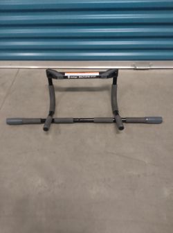 Pull up bar