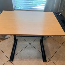 Adjustable Work Desk