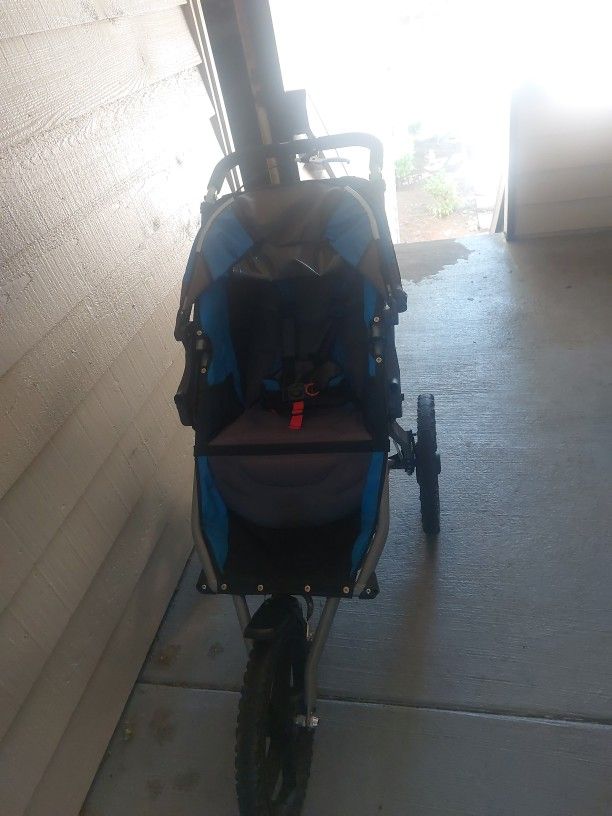 B.O.B 3 Wheel Stroller