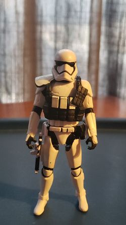 Star Wars: First Order Storm Trooper Commander Figure