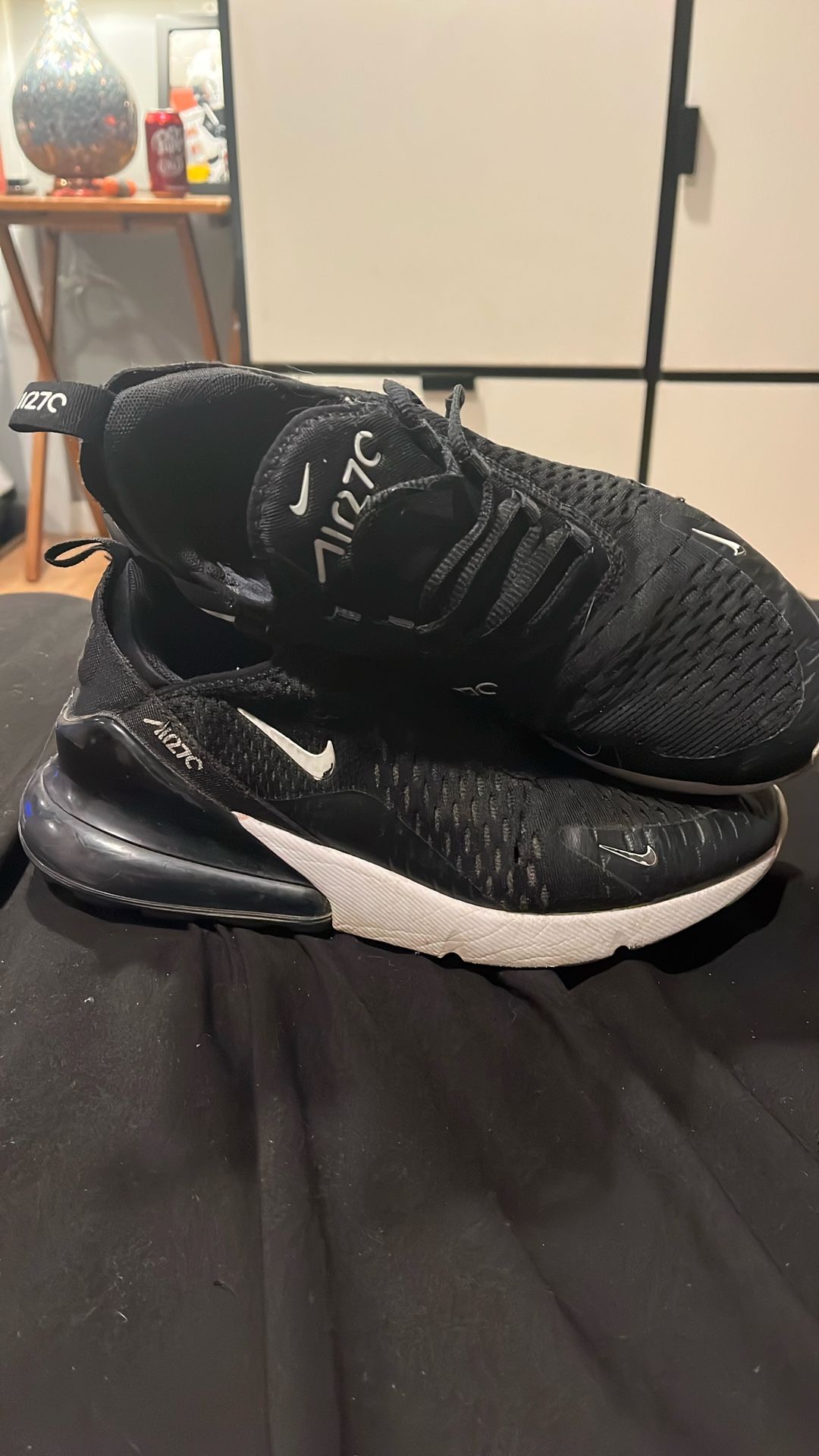 Airmax 720s size 9