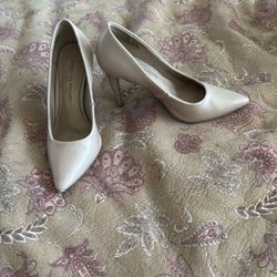 Cream Heels  $10/ Size 5.5