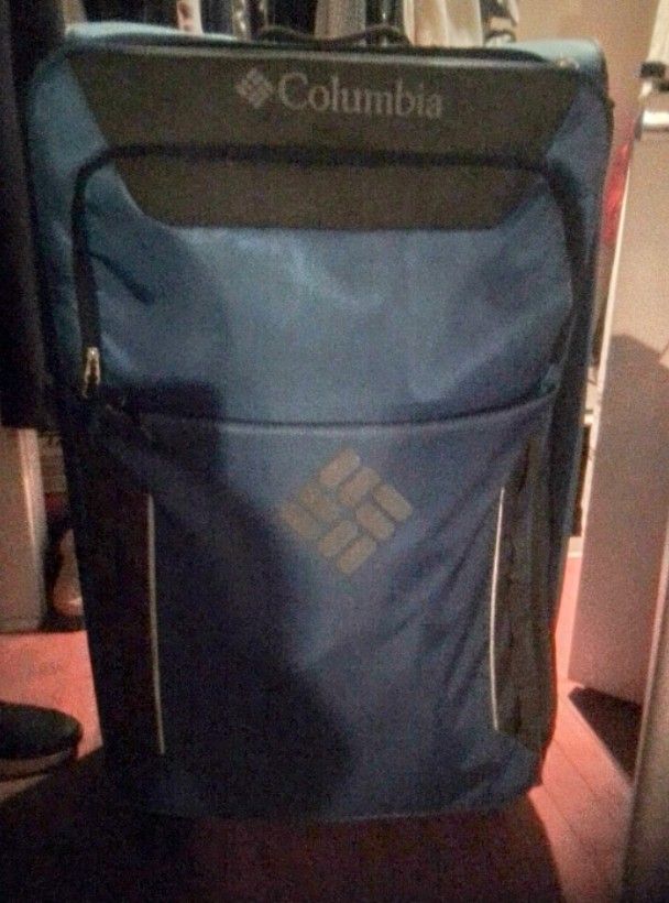 Columbia 31" Large Suitcase