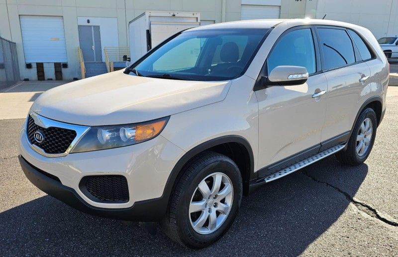 2012 KIA.SORENTO.LX, TWO OWNERS.SUV, GREAT ON GAS, RUNS.GREAT, COLD AC ๐