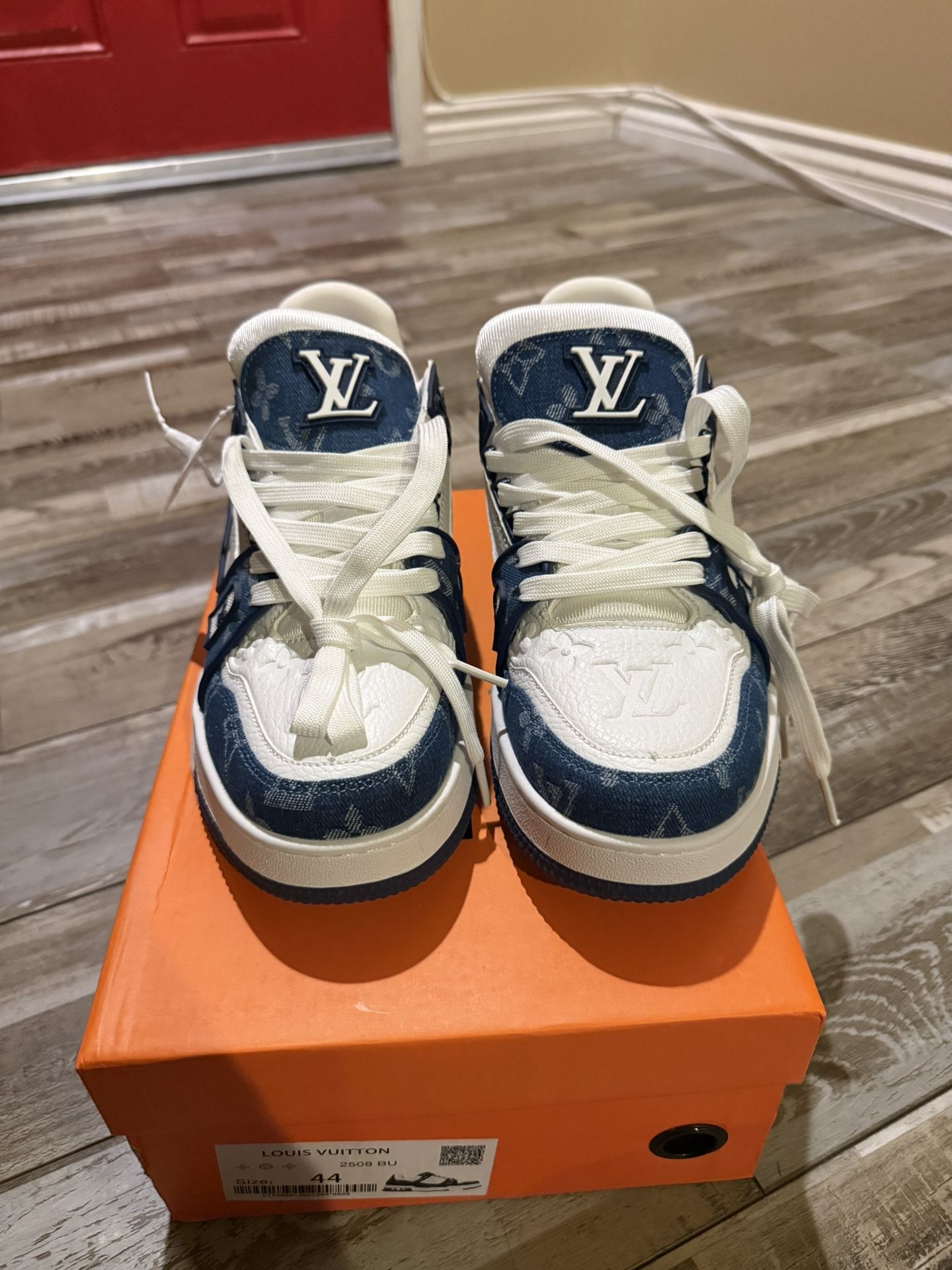 LV shoes