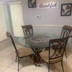 Kitchen/den Table