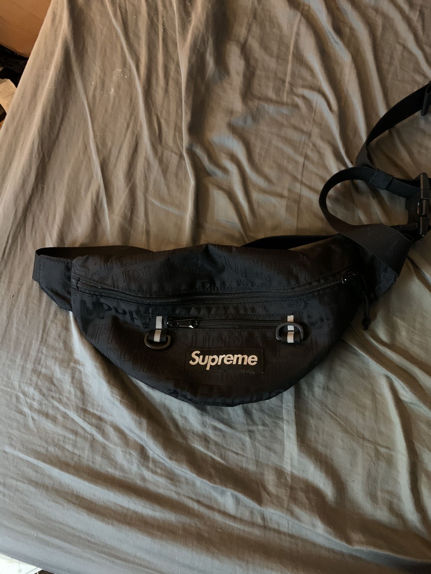 Supreme waist bag ss19