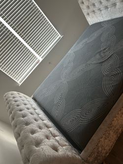 Bed for sale comin with everything
