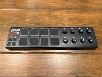 Akai LPD8 drum pad midi controller