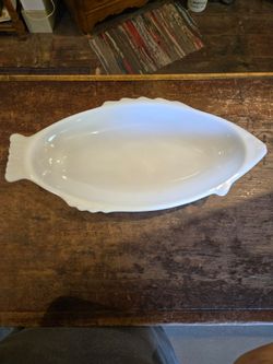 Milk glass GlasBake Fish-Shaped Serving Platter