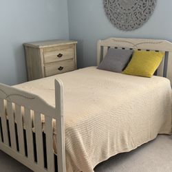 Full Size Bed/ Crib