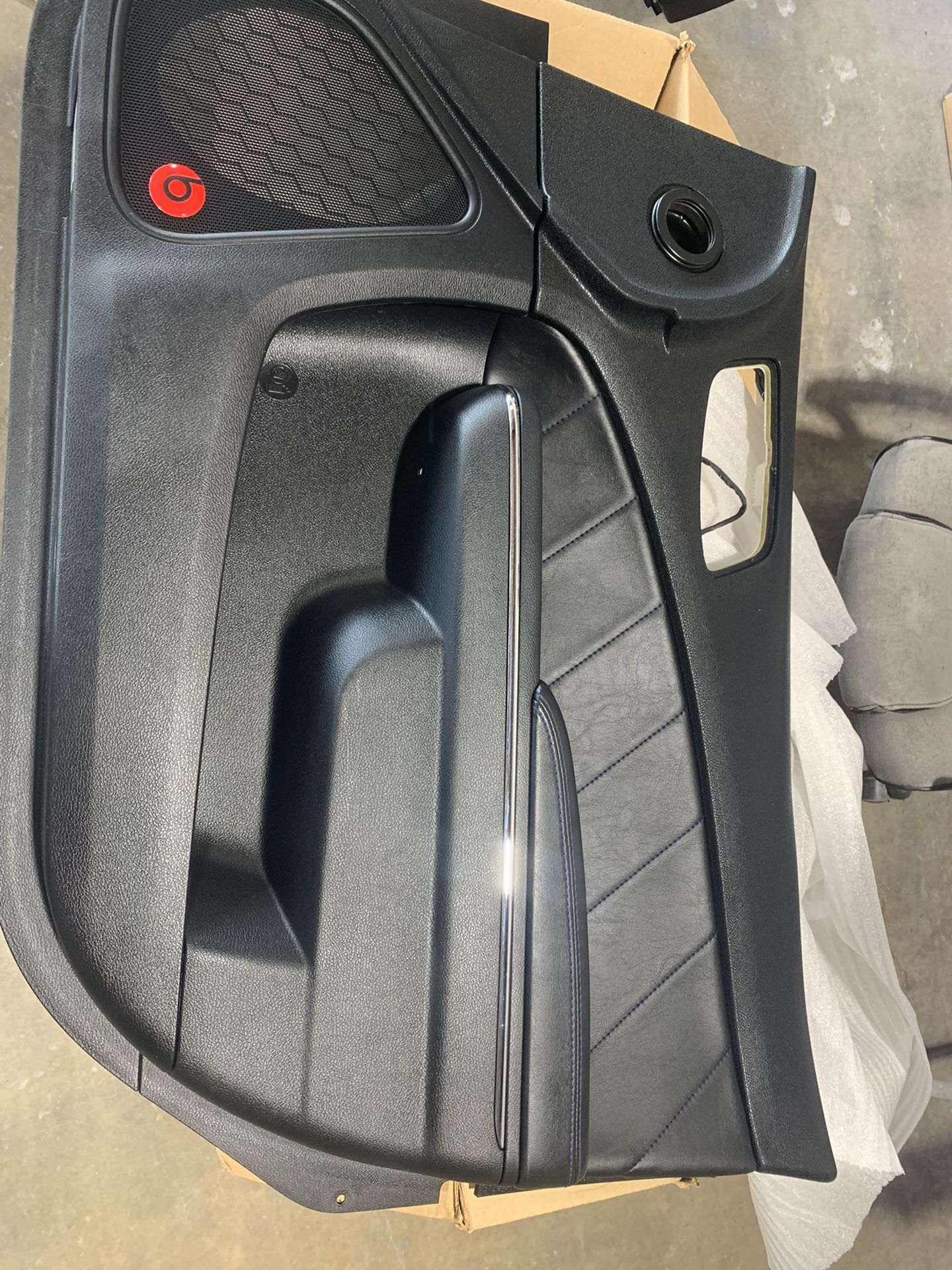 2011-2014 Dodge Daytona (Beats LOGO) Charger passenger front interior door panel. Leather Door Panel Rare Hard To Find