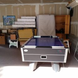 Air Hockey Table