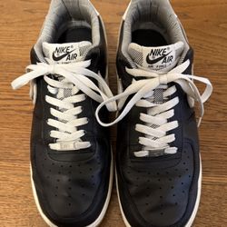 NIKE AIR FORCE 1 Men’s Low Top Black Leather Sneaker Sz 11.5