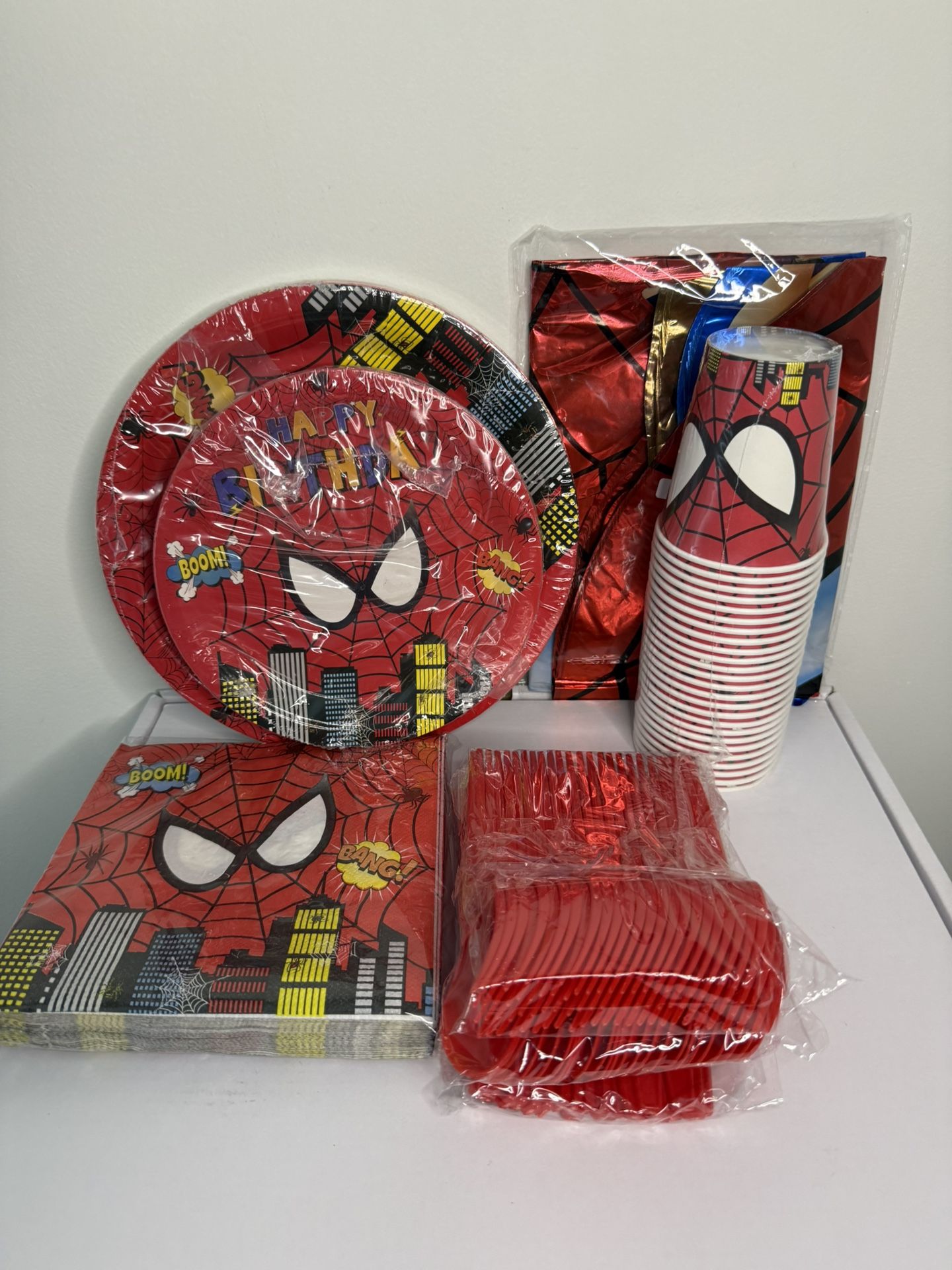 Spider-Man Party Supply Set 25 Piece Set