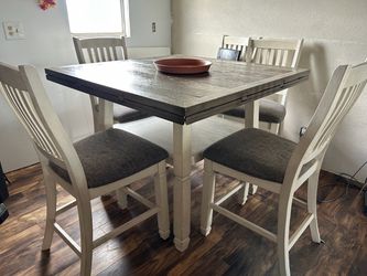 Dinning Table with 6 chairs