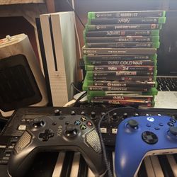 Xbox One S +17 Games 2 Controllers$200 Bo