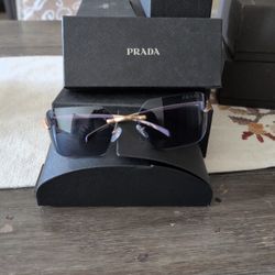 Brand New PRADA Sunglasses 🕶️