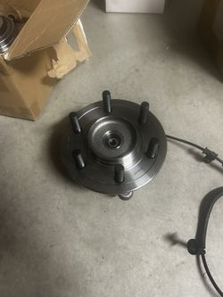 BRAND NEW 2018-2020 4x4 F150 WHEEL HUBS/BEARINGS