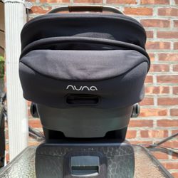 Nuna Pipa RX In Caviar 