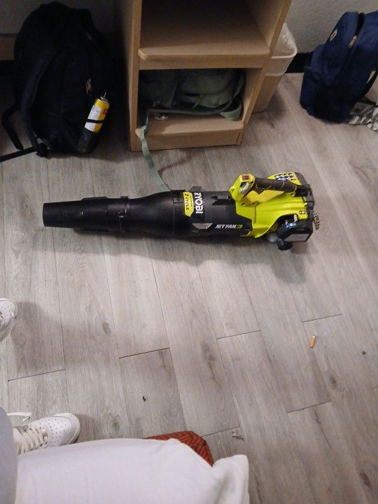 RYOBL LEAF BLOWER 