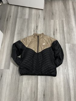 Nike Zip Up Puffer Jacket Size L
