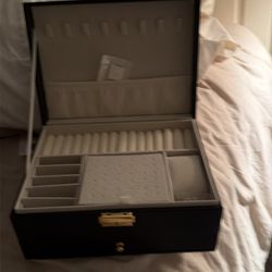 Jewelry box black