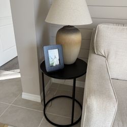 Black Side Table W/ Lamp - Model Home Furniture 