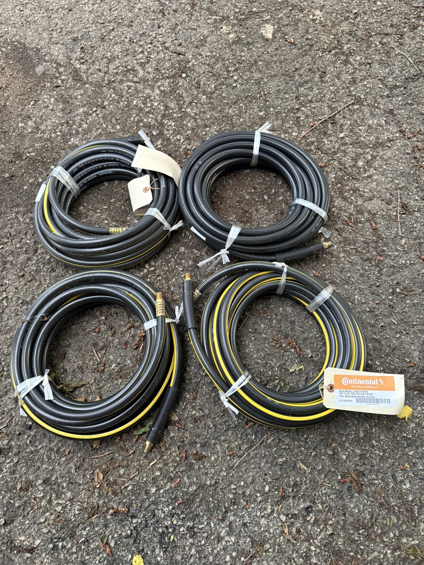 (4) Air Hose 3/8" X 35' 300 PSI