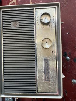 Magnavox Vintage Radio