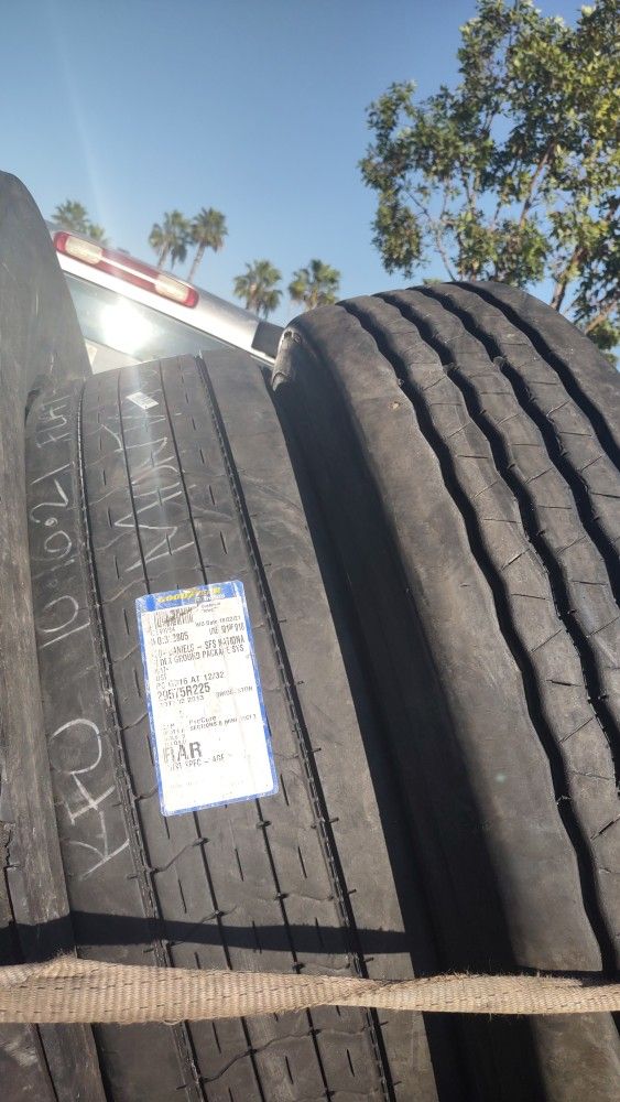 295-75-22.5 Semi Truck Tires