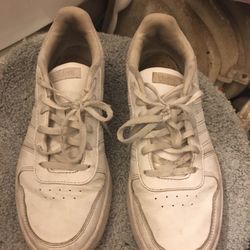 Nice Adidas leather tennis shoes size 8 1/2 only $25 firm