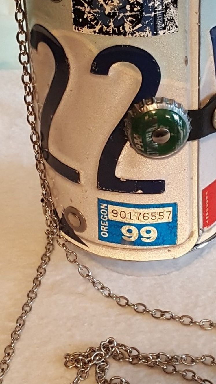 LIKE NEW CONDITION VINTAGE 1993 LICENSE PURSE