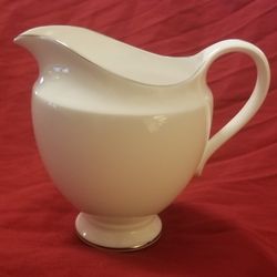 China Wedgwood SIGNET PLATINUM Creamer
