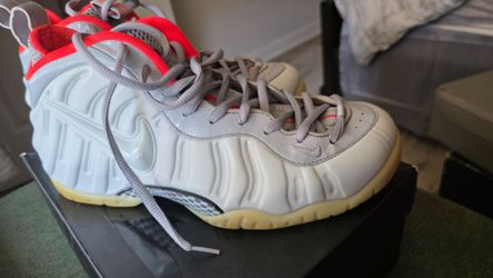 Nike Air Foamposite Pro "Pure Platinum" mens sneakers size 11 Wolf Grey/Pure Platinum-Bright Crimson