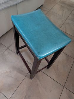 4 Teal bar stools $25 ea